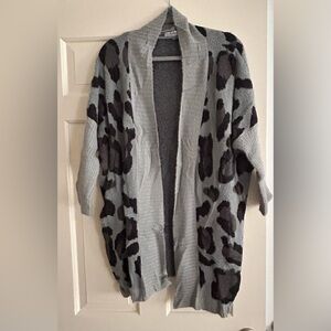 Elegant Gray and Black Leopard Print Cardigan NWOT